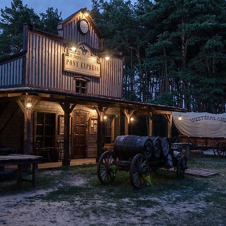 Westernland Hotell Jozefow  Exteriör bild